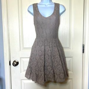 Pretty beige lace dress. Sleeveless. Charlotte Russe. Size Large.